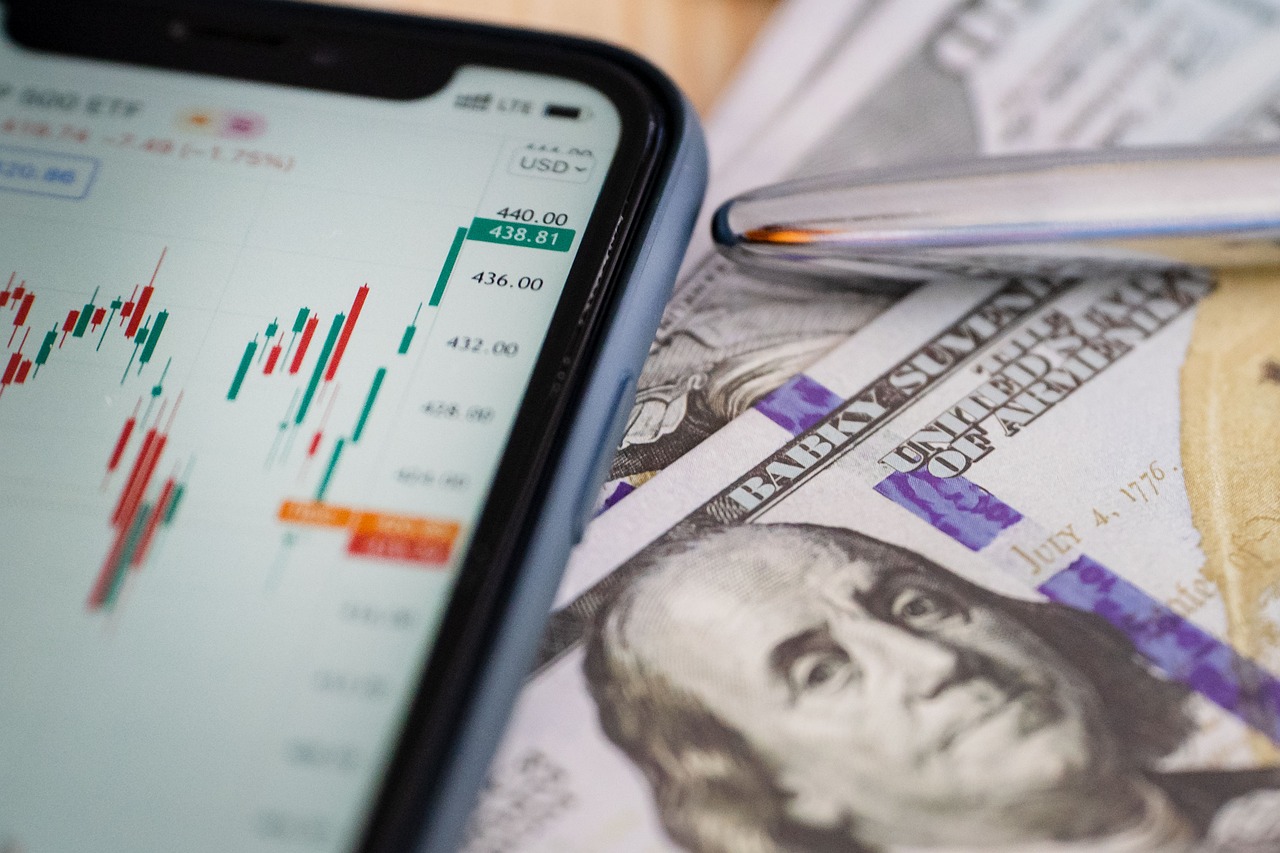 entdecken sie die grundlagen und strategien des investierens. erfahren sie, wie sie ihr geld intelligent anlegen, risiken minimieren und langfristig vermögen aufbauen können.